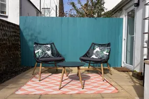 The Lorelei Chic Urban Retreat with Terrace in Brighton - Image 2