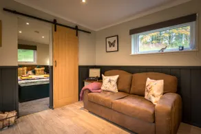 Close to nature Robins nest 1 bed lodge - Image 3