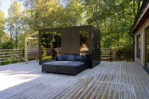 Ladhus One - Fancy Nature Hill home by the lake - Image 3