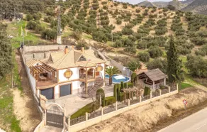 Amazing home in Algarinejo - Image 2