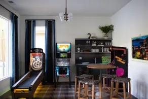 Luxury Lakefront 5 Br Home Hot Tub Arcade - Image 5