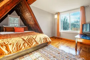 Pet Friendly, Secluded home with Hot Tub! - Image 2