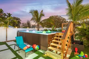 Pool, Mini Golf & Cabana: Bradenton Retreat - Image 2