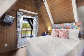 Sunrise Oasis - Enjoy Lakefront Living - Image 4