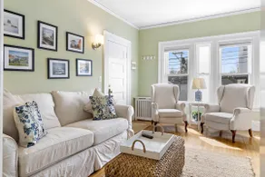 Commanders Cabin, quaint apt steps to downtown - Image 2