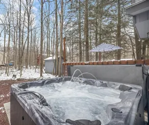Private Pocono Retreat with Hot Tub and Fire Pit - Image 4