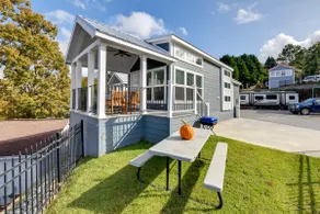 Lake Norman Home w/ Pool Access & Water Views! - Image 2