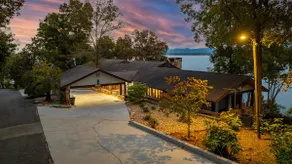 Hatties Lake Retreat: Beautiful Lakeside Retreat in Dandridge Tennessee. - Image 4
