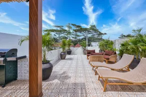 2BR Beachside Bliss with Rooftop, BBQ & Pool - Image 5