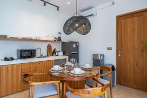 2BR Beachside Bliss with Rooftop, BBQ & Pool - Image 3