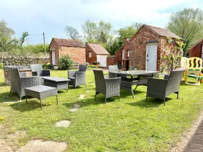 5-Bedroom Swan Cottage, Canal View, Parking,Oxford - Image 4