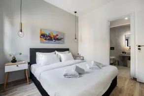 Sway - Chic 1-Bedroom Apartment & Balcony in Athens - Image 3