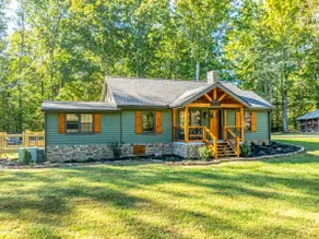 Cozy Cabin in the Woods w/ Playroom, Deck & Lounge - Image 5