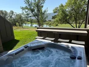Eden Escape Pt103 | Hot Tub | Ski & Snowboard Base - Image 2