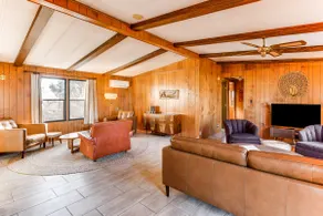6 Mi to Balanced Rock Park: Home in Castleford - Image 5