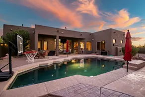 5BR Pool Patio Outdoor TV & In-Pool Hoops - Image 3