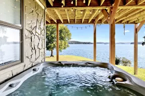 Stunning LakeViews | Private Boat Ramp, Sleeps 12! - Image 2