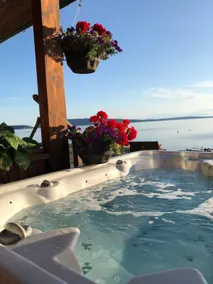 Family Oceanfront Log Home Watercraft Included - Image 3