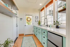 Steps to Sutter Creek: Chic Wine Country Cottage - Image 3