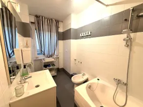 Relax in a Villa with a private garden and parking space - Image 5