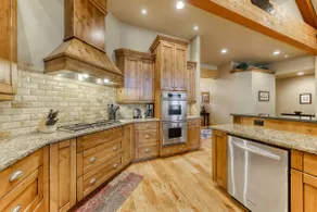 6 Bdrm - Caldera Springs: Lodge on the Pond - Image 3