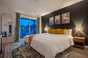 Luxury 3BR Home | Near Airport | 1.5 Hour Banff - Image 5