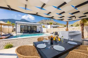Villa 13 Zendo - Image 4