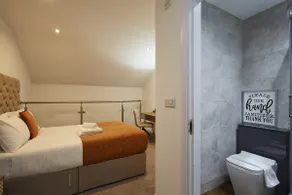 Modern apartment - private bathroom - view of the - Image 5