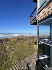 7 Pelican Point Oceanfront Views & Beach Access! - Image 3