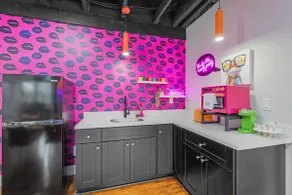 Saint Cat: 2BR Hideaway - Image 3