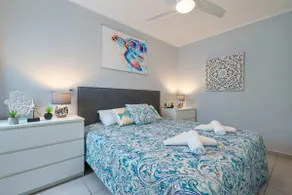Apartment Octopus - Image 5
