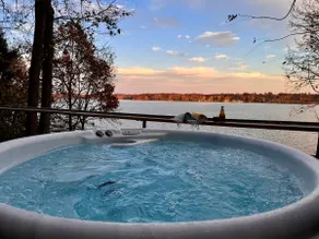 The Ridge Lake Front Hot Tub Kayak+Pvt Dock - Image 4