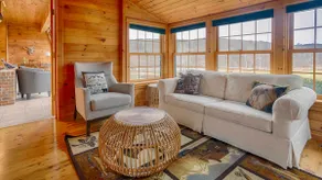 Harmony Hill: A Cozy Retreat for Galentine’s! - Image 3