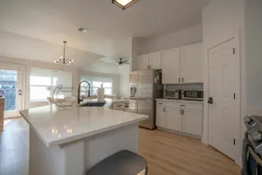 Bright Modern 4BR w/ High Ceilings - Image 3