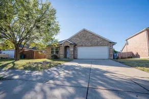 Bright Modern 4BR w/ High Ceilings - Image 4