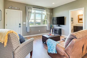 Lakefront Gem: Grills & Fire Pit in Dent - Image 4
