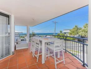 Blueberry Hill Beach House - Image 2