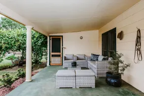 Burrundulla Farmhouse - Tranquil Country Allure - Image 5