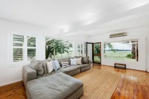 Burrundulla Farmhouse - Tranquil Country Allure - Image 3