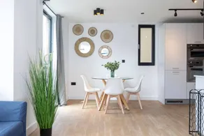 Ovitzia - Sunlit 2Bed - Quiet | Station Nearby - Image 5