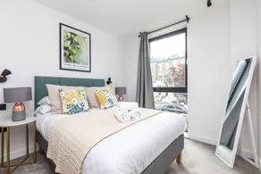 Ovitzia - Sunlit 2Bed - Quiet | Station Nearby - Image 3