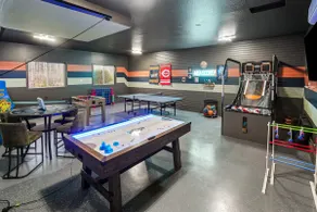 Ruby Ridge | Fishing Pond, Heated Pool, Speakeasy - Image 3