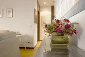 Rentalsevilla Refuge in the Heart of Triana - Image 4