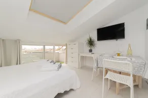 Penthouse with cozy terrace - Image 5