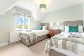Old Town Cottage - Image 4