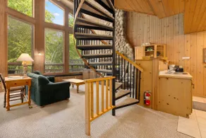 Cozy Apartment w/ Lake Access + Pool & Trails - Image 4