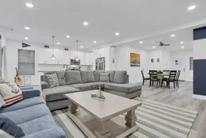 A Yachta Fun: Spacious + Hot Tub, 2 Blocks to Lake - Image 5