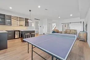 Vista Heights | Contemporary Entertainer - Image 4