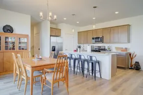 Spacious Home Close to BZN Airport & Yellowstone - Image 3