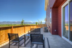 Spacious Home Close to BZN Airport & Yellowstone - Image 5